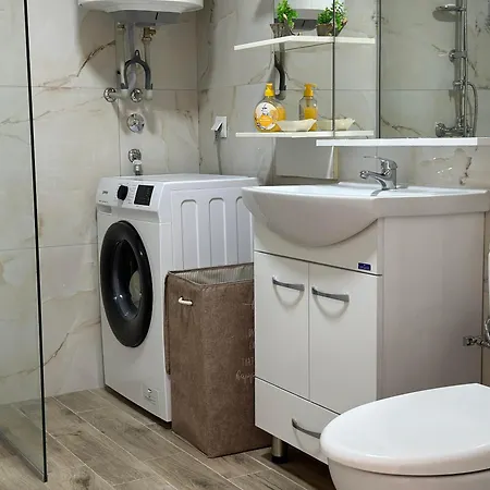 New Garden 2 Апартаменти